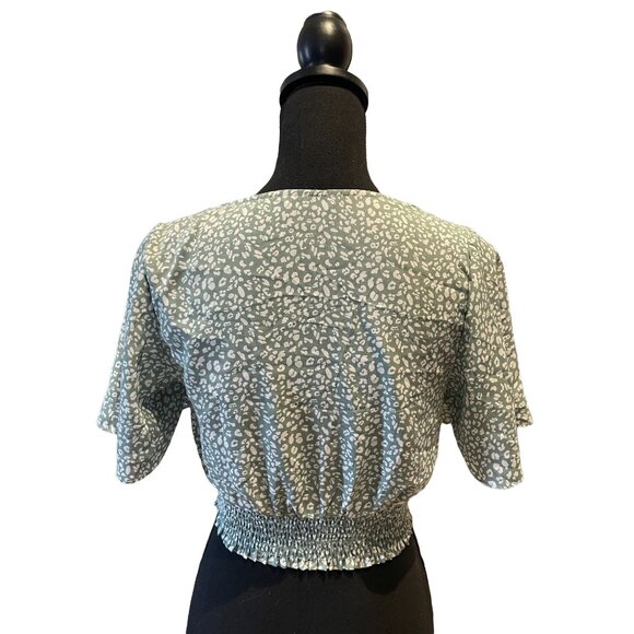XS Sage Green Animal Print Crop Top Surplice V-Neck Short Sleeve Blouse - Picture 4 of 6